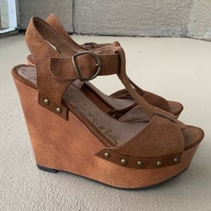 Tan Platform Wedge Heels with Stud Detail